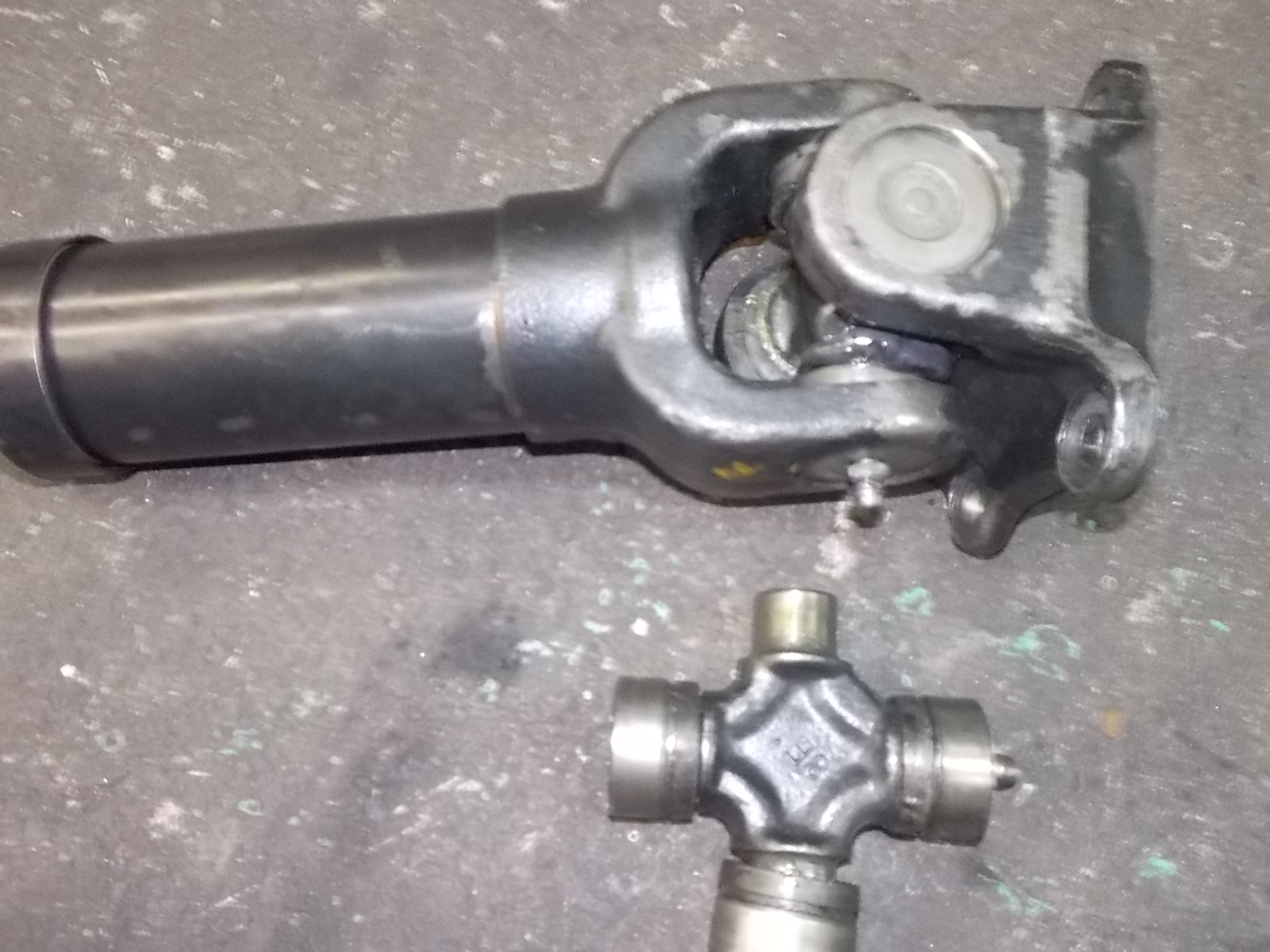 SHIPARTS BLOG プロペラシャフト・ユニバーサルジョイント交換